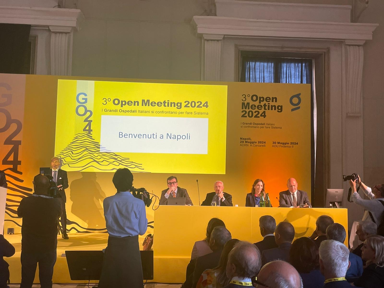 Intelligenza artificiale: “Scova i tumori e migliora i percorsi clinici”