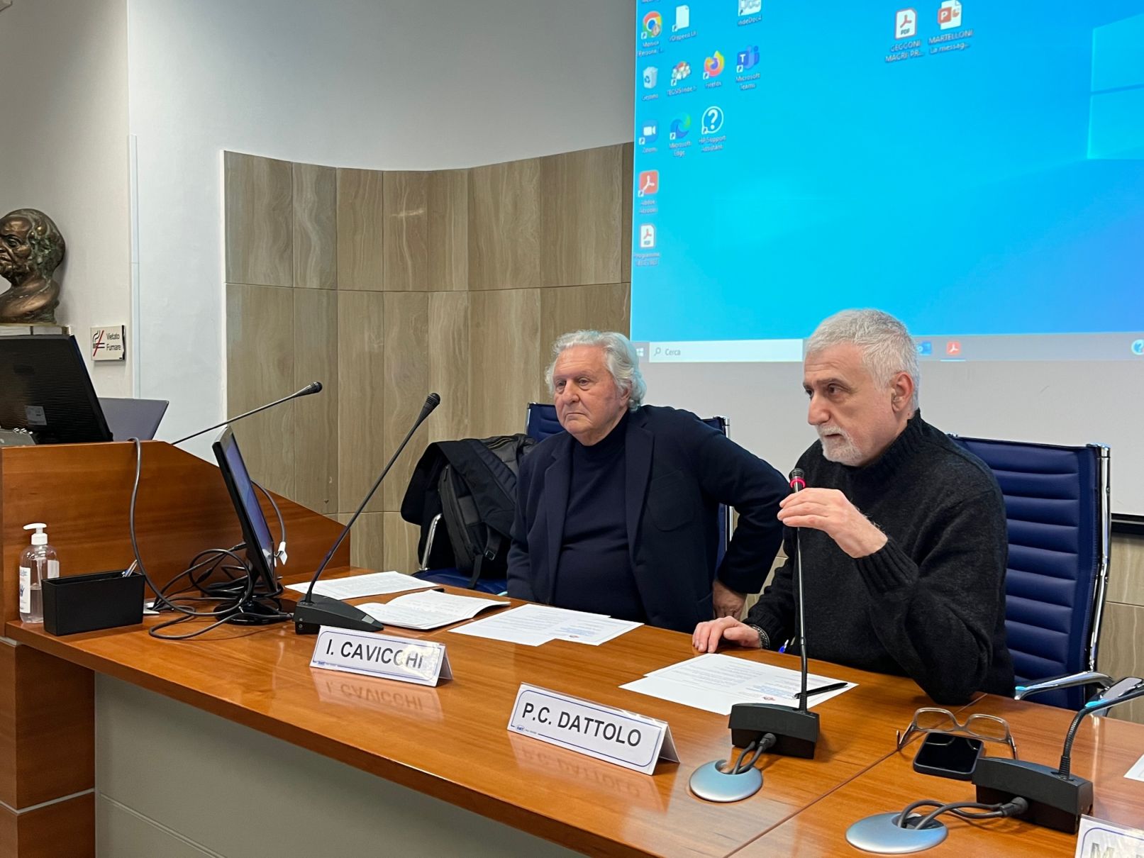 A Firenze 1 medico su 2 usa Whatsapp per ricette e consigli